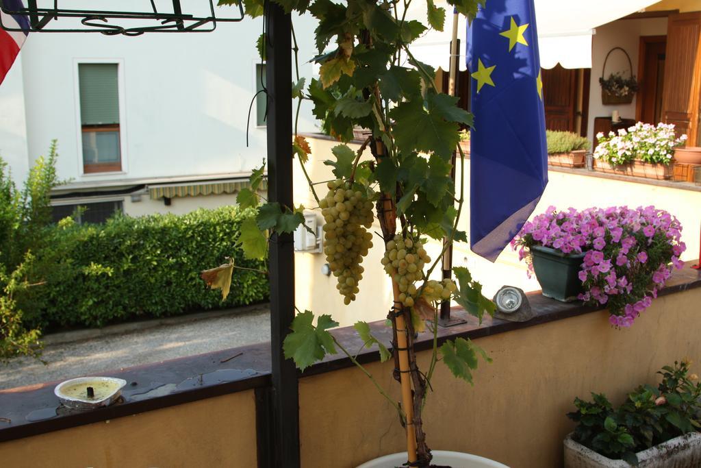 Touristic Apartment "Agata" Sirmione Exteriör bild