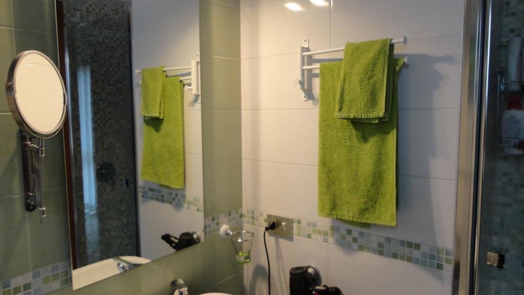 Touristic Apartment "Agata" Sirmione Rum bild